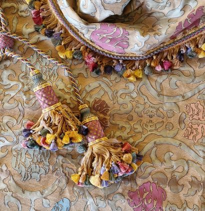 PAIR OF CURTAINS in brocaded silk with polychrome...