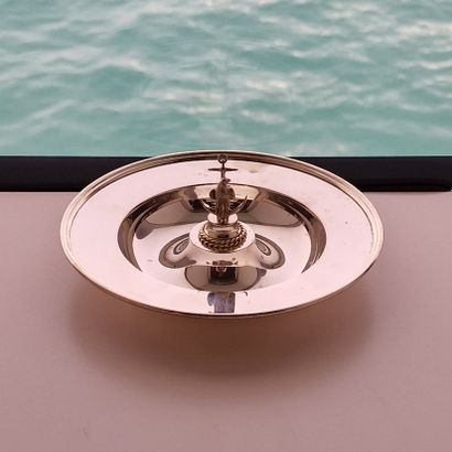 ROUND ASHTRAY WITH RAPACE FORM ON ANCHOR...