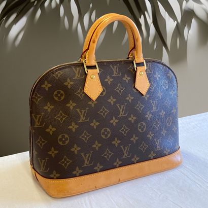 Louis VUITTON year 2002 - 