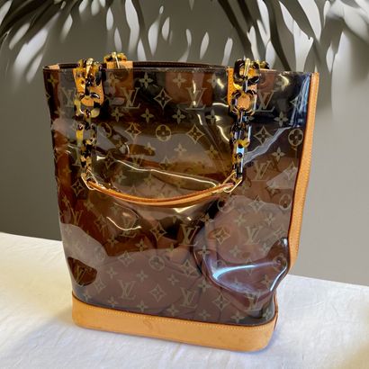 Louis VUITTON year 2004 - 