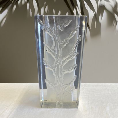 DAUM FRANCE - VASE in molded and cut white...