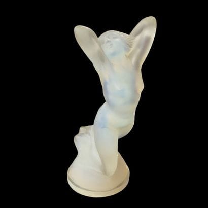 René LALIQUE (1860-1945) 
Statuette 