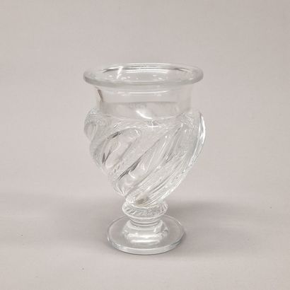 LALIQUE FRANCE - VASE MODELE 