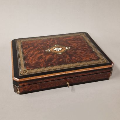 COFFRET A JEUX de la Fin du XIXème Siècle...