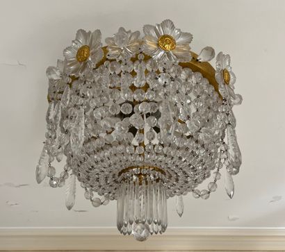 BACCARAT - SUITE DE 3 SUSPENSIONS CORBEILLES...