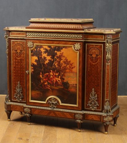 MEUBLE D'ENTRE DEUX de Style Louis XVI
En...