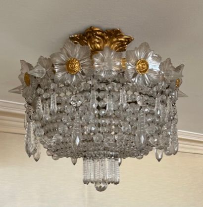BACCARAT - SUITE DE 3 SUSPENSIONS CORBEILLES...