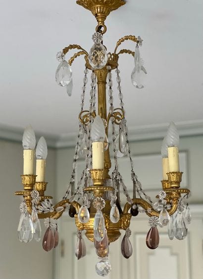 LUSTRE à 6 lumières de Style Louis XVI d'Epoque...