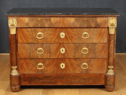 COMMODE d'Epoque Empire
En acajou et placage...