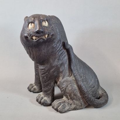JAPAN XXème Siècle - LARGE FELIN STATUETTE...