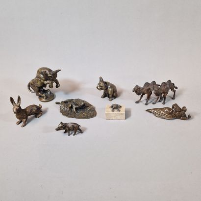 6 ZOOMORPHIC PRESSES OR SUBJECTS from the...