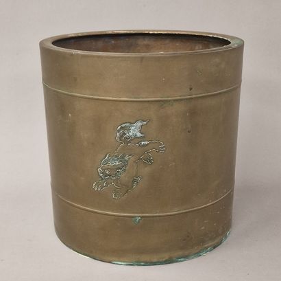 JAPAN - XXEME SIECLE - GARDEN HOLDER in molded...