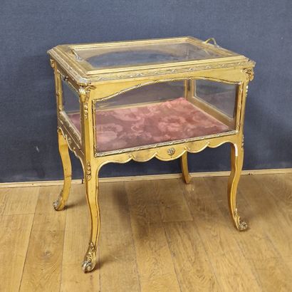 A Transition Louis XV-Louis XVI style bar...