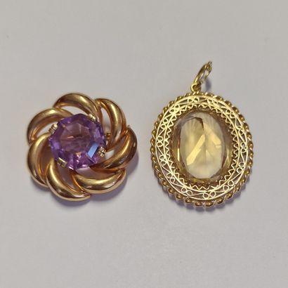 2 JEWELRY Circa 1970-80 :
- 750 Millièmes...