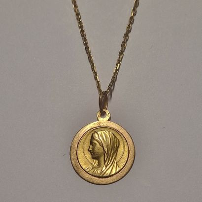 MEDAL PENDENTIF Moderne in two-tone 750 Millièmes...