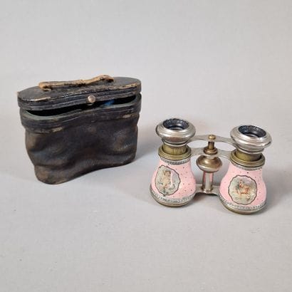 Pair of theatrical binoculars, circa 1900,...