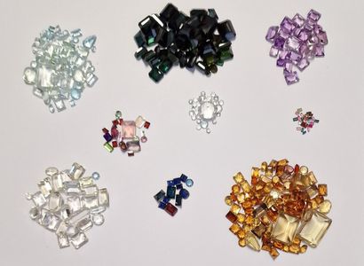 IMPORTANT SET OF FINE STONES, IMITATION STONES...