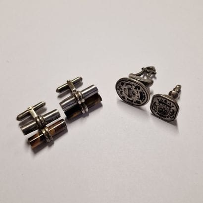 PAIR OF HANDLEBUTTONS - Foreign work from...