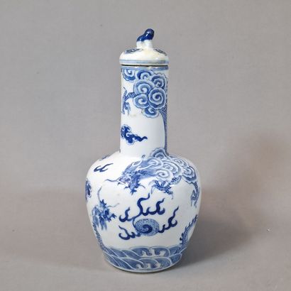 CHINA - REPUBLIC - Blue-white porcelain BOTTLE...