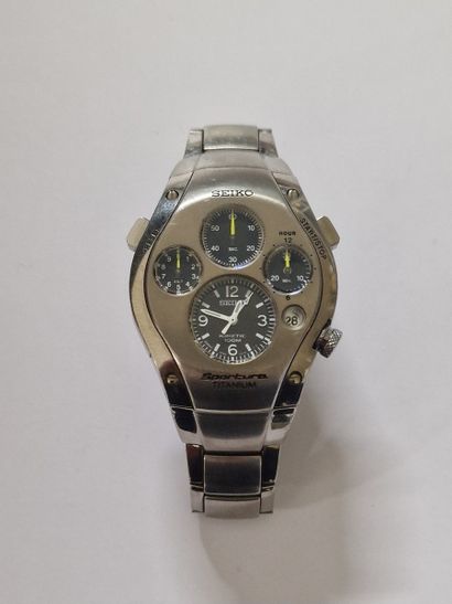 SEIKO - SPORTURA TITANIUM BRACELET WATCH...