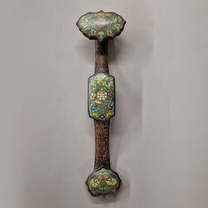 MODERN CHINA - LARGE RUYI SCEPTRE in copper...