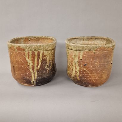 JAPAN - XXEME SIECLE - PAIR OF POTS in glazed...