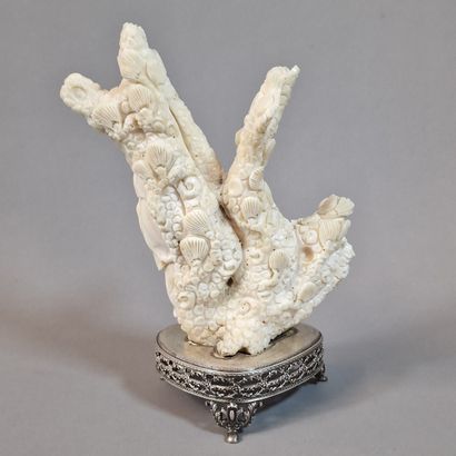 CHINA XXTH CENTURY - WHITE CORAL BRANCH carved...
