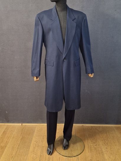 MONTANA - Coat in navy rayon.
T.54.

Expert...