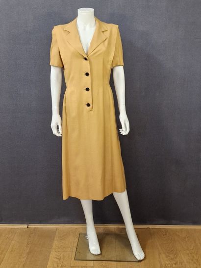 GIVENCHY - PAPER PATRON - Beige linen DRESS
(Slight...
