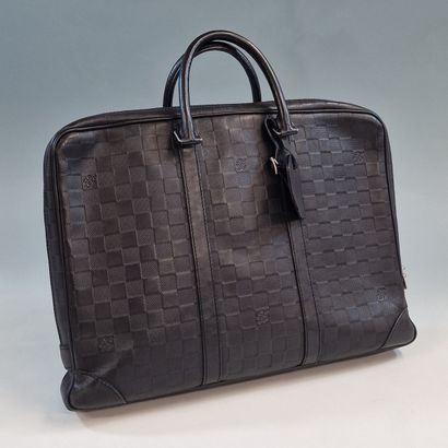 Louis VUITTON ANNEE 2018 - 40 cm black checkerboard...