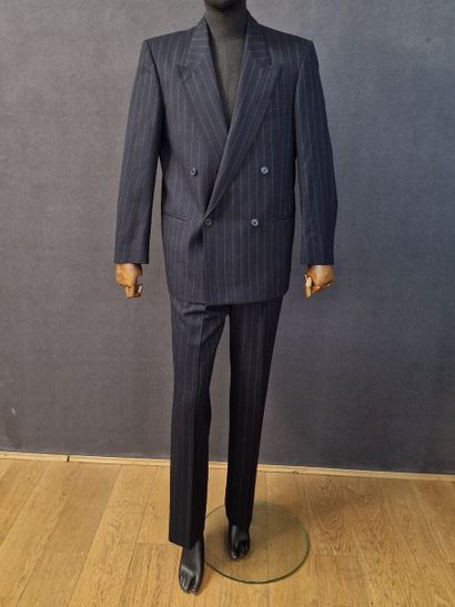 Yves SAINT LAURENT FOR MEN - Navy wool suit...