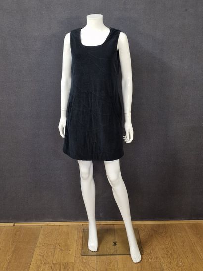 CHANEL - SLEEVELESS DRESS in black cotton...
