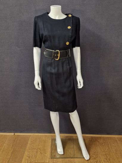 GIVENCHY - PATRON PAPIER - ROBE en lin noir,...