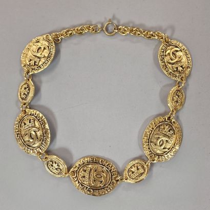 CHANEL Circa 1990 - COLLAR composed of heraldic-inspired...