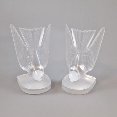 LALIQUE FRANCE - PAIR OF HIRONDELLES Modern...