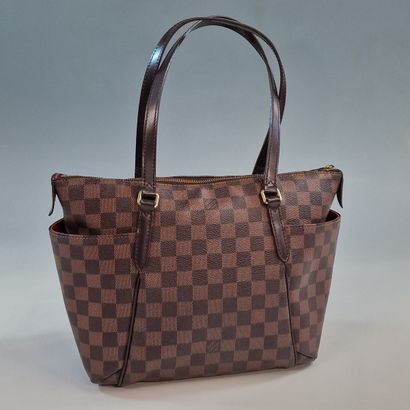 Louis VUITTON ANNEE 2016 - SAC 