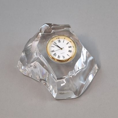 VAL SAINT-LAMBERT - TABLE CLOCK in molded...