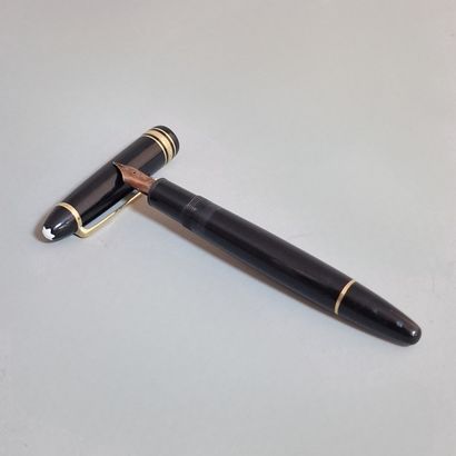 MONTBLANC - MEISTERSTUCK MODEL
STYLO PLUME...
