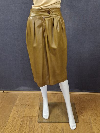 GIVENCHY NOUVELLE BOUTIQUE, ANONYMOUS - LOT...