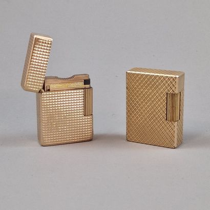 S.T. DUPONT -2 POCKET BRIQUETS Circa 1970-80...