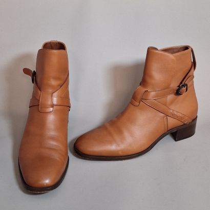 Bottega VENETA - PAIR OF BOOTS in hazel calf,...