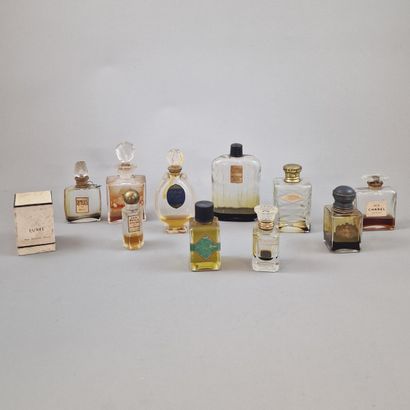 11 FLACONS DE PARFUM ANCIENS :
- MOLINARD...