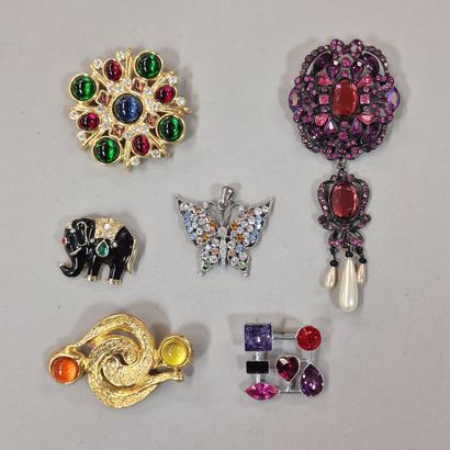 6 Modern FANTAISIE PINS including one AGATHA...
