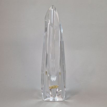 BACCARAT - VASE Circa 1970 in white free-form...