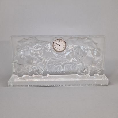 BACCARAT PENDULETTE ELEPHANTS en cristal...