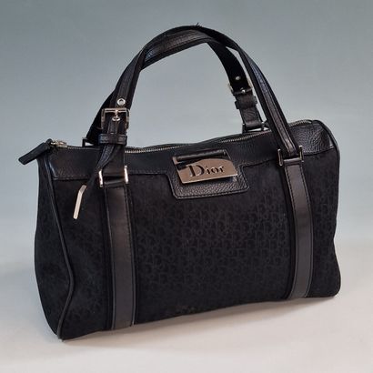 Christian DIOR X JOHN GALLIANO ANNEE 2002...