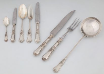 PARTIE DE MENAGERE DE COUVERTS ET DE COUTEAUX...