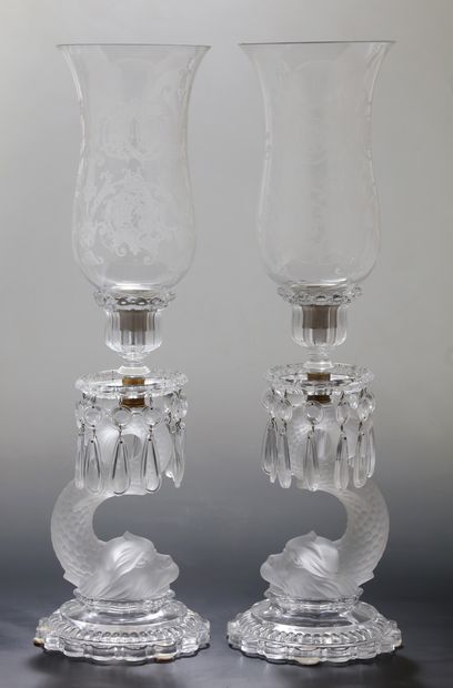 BACCARAT - MODELE DAUPHINS - PAIRE DE PHOTOPHORES...