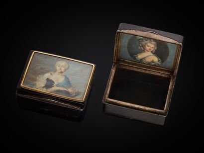 Tabatière rectangulaire en écaille noir montée...