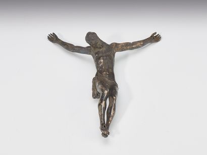 Cristo morto en argent fondu et ciselé. Tête...